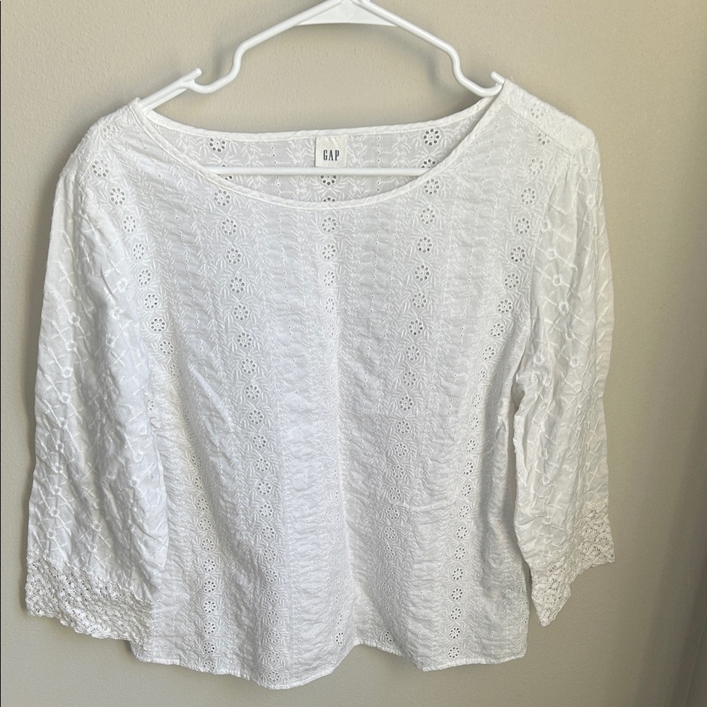 GAP White Eyelet Cotton Peasant Blouse